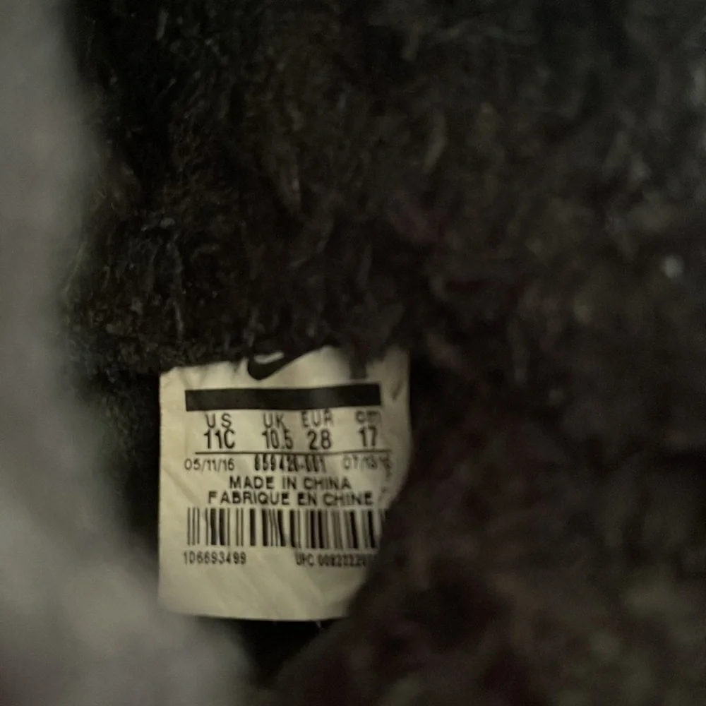 Nike Kids ACG Fur Lined Sneaker Boots Size:11C Hot Pink Black and Grey - Picture 15 of 15